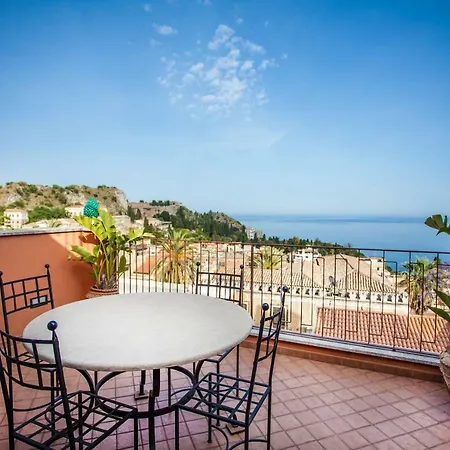 Casa Carla Appartement Taormina Buitenkant foto